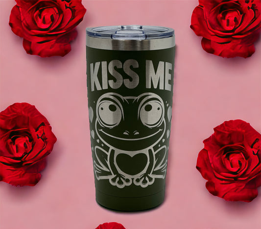 20oz Tumbler Kiss Me Frog-Dark Green